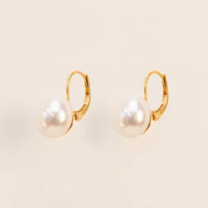 Wouters&Hendrix – oorbellen leverback met zoetwaterparel