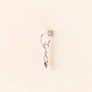 Wouters&Hendrix – single hoop met marquis kristal