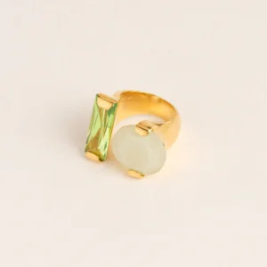 Wouters&Hendrix – statement ring met peridot kristal en serpentine