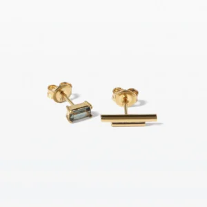 Lore Van Keer – forma asymmetrische studs met toermalijn
