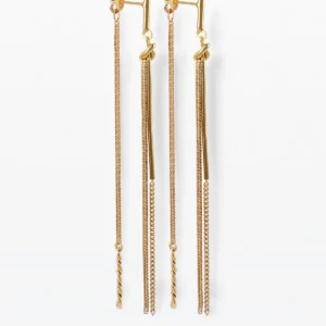 Lore Van Keer –  forma oorbellen met tweezijdige kettingen