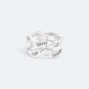 Wouters&Hendrix - ring met kettingschakels en getatoeëerde mantra's